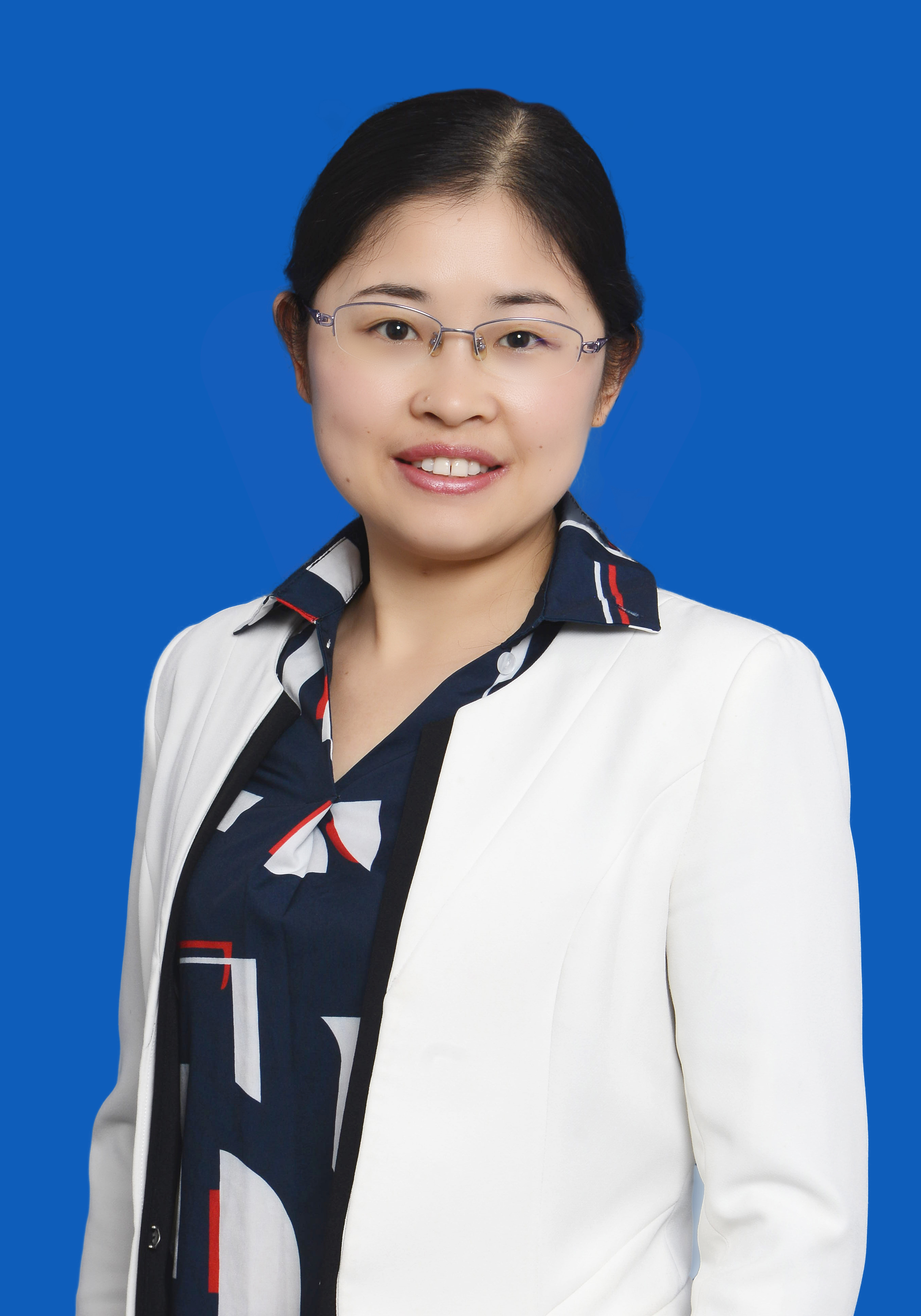 李丽.jpg